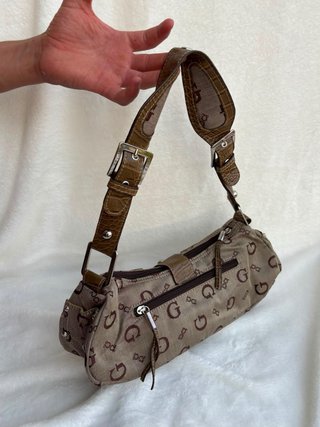 Bolso de hombro beige y marrón