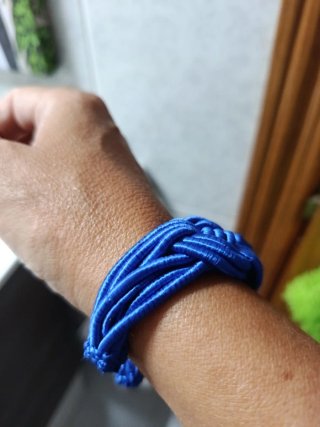 Pulsera trenzada azul