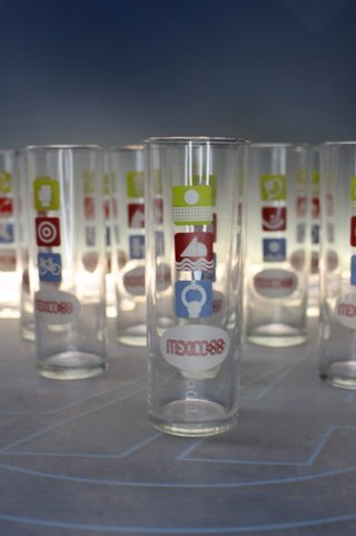 Olimpiadas México 68. 13 vasos altos serigrafiados. ELSA, Spain.