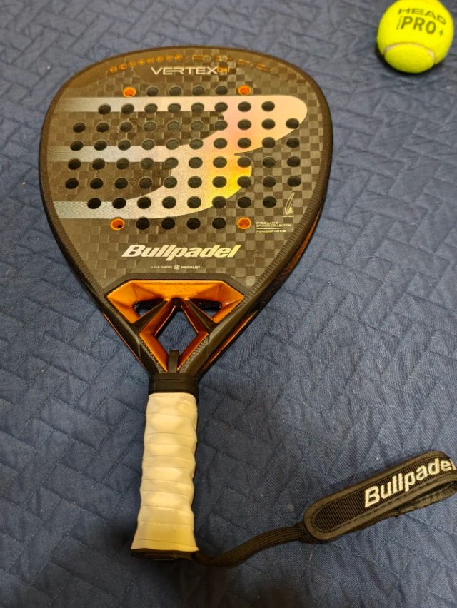 Foto del anuncio de segunda mano: Bullpadel Vertex 04 2025