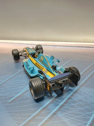 Alonso Renault R24 2004 Mattel, Hot Wheels 1:18. Maqueta coche Fórmula 1.