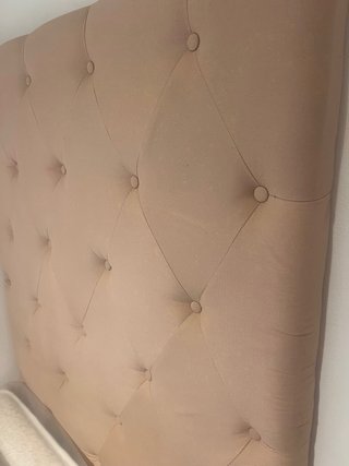 Cabezal de cama capitoné beige/rosa