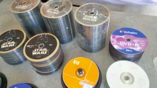Más de 500 DVDs vírgenes  Varias marcas