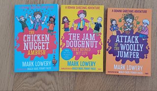 3 libros de la serie de mark lowery en ingles