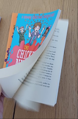 3 libros de la serie de mark lowery en ingles
