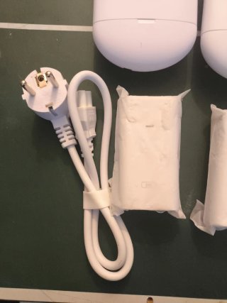 2 Unifi AC Loco + POE Gigabit