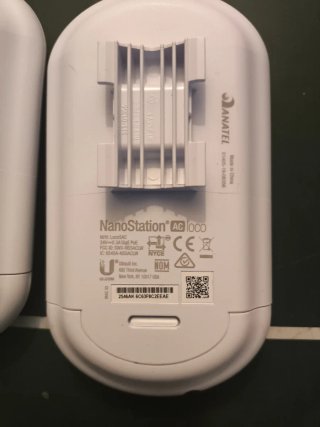 2 Unifi AC Loco + POE Gigabit
