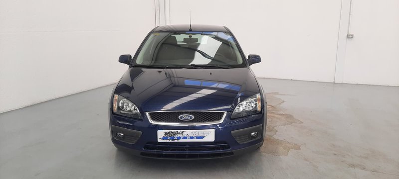 Ford Focus 2005 - foto 1