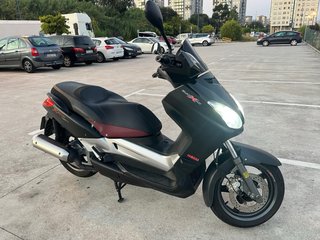 Yamaha X-Max 125 Black Max