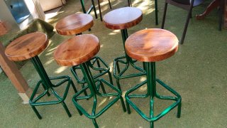 Banqueta vintage buena y muy fuerte