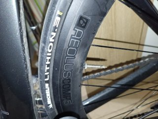 Specialized Tarmac Negra Mate con Ruedas Carbono