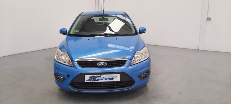 Ford Focus 2011 - foto 1