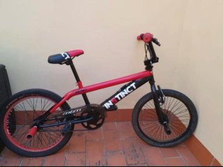 Bicicleta BMX Instinct Roja y Negra