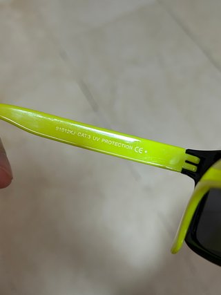 Gafas de Sol Oakley Negras y Amarillas