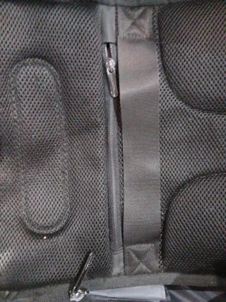 Mochila Antifurto Booking.com Gris y Negra
