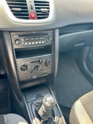 Peugeot 207 2009