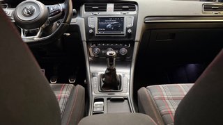 Volkswagen Golf 2016 PERFORMANCE SOLO 129.000KM”
