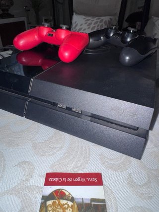 PS4 (PlayStation 4) Nera + Controller Rosso e Nero