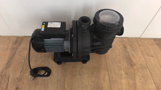 BOMBA DE AGUA PISCINA MOTOR
