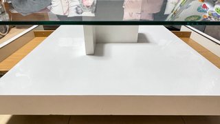 Mesa de centro moderna cristal y blanca