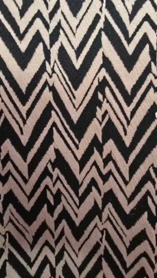 Jersey estampado zigzag beige y negro Talla M