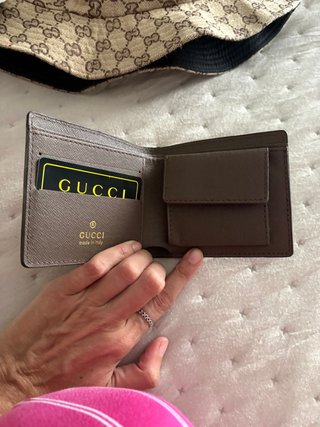 Lote Sombrero Reversible y Cartera