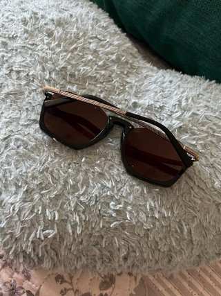 Gafas de sol Karl Lagerfeld negras y marrones