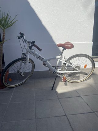 Bicicleta B'Twin Poply 24 Clásica Paseo