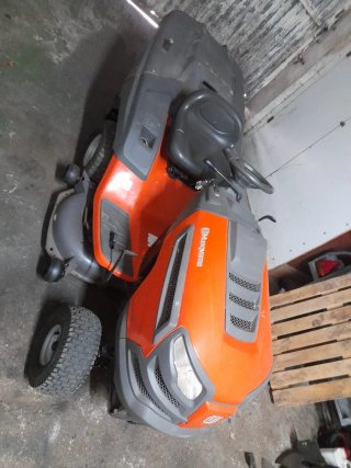 Tractor cortacésped Husqvarna