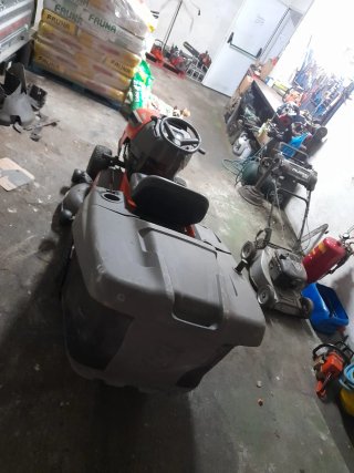 Tractor cortacésped Husqvarna