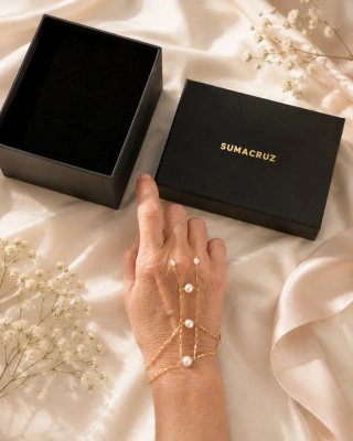 Pulsera Guante Suma Cruz Perlas Dorada