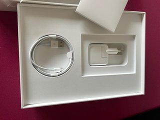 iPad 6ª Gen 32GB Blanco/Gris