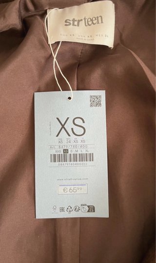 Cazadora efecto piel marrón Stradivarius STR