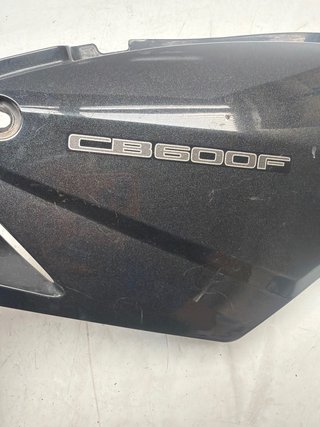 Tapa Bajo Asiento Derecha Honda CB Hornet 600 2008