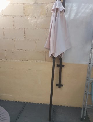 Sombrilla de mesa beige y gris