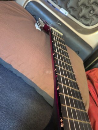 Guitarra de viaje o niño