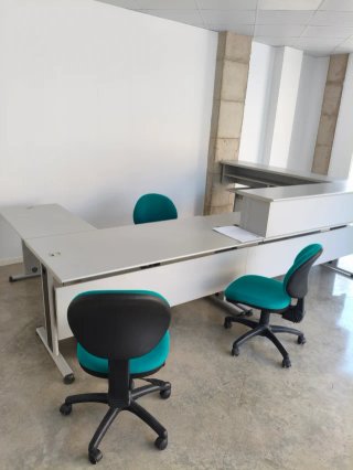 Escritorios forma L mas cajones
