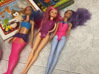 Lote Juguetes Varios: Muñecas, Libros, Guitarra