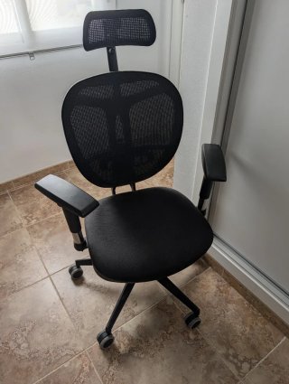 Silla de oficina ergonómica - CON DESPERFECTO