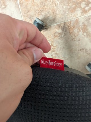 Silla de oficina ergonómica - CON DESPERFECTO