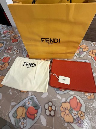 Fendi pochette arancione