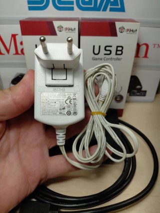 Raspberry Pi 3 con 2 mandos y tarjeta 64GB etc