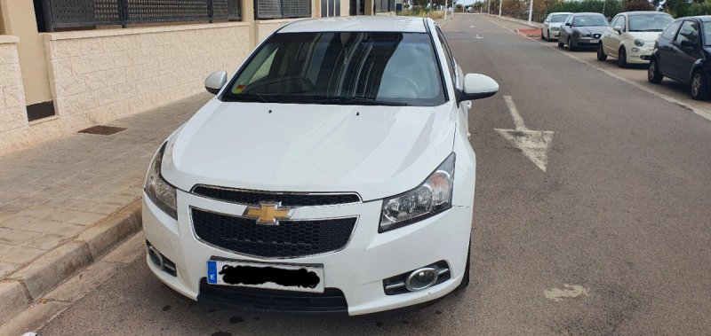 Chevrolet Cruze 2010 - foto 1