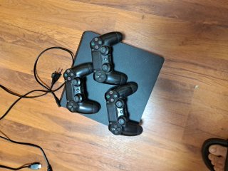 PlayStation 4 Slim Nera (cavi) + 2 Controller + 4G