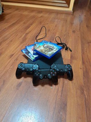 PlayStation 4 Slim Nera (cavi) + 2 Controller + 4G