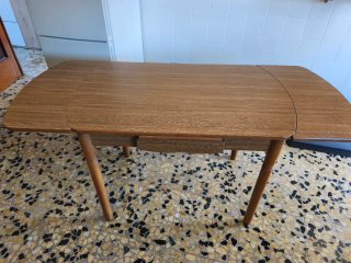 Mesa de cocina de madera