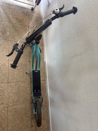 Patinete no eléctrico como nuevo, soporta 120kg.