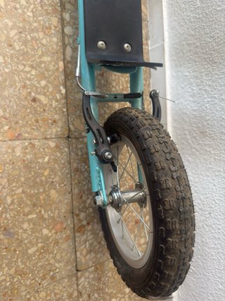 Patinete no eléctrico como nuevo, soporta 120kg.
