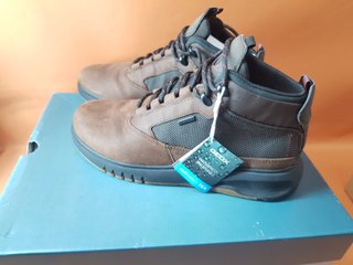 Botas Geox Aerantis 4x4 B ABX T-40
