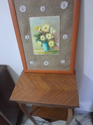 Tavolino antico in legno e juta
